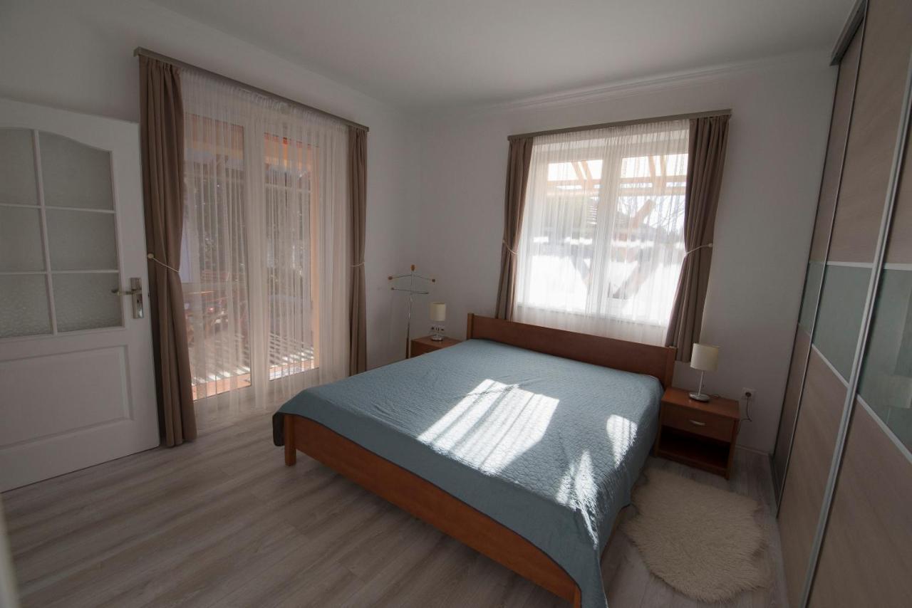 Ferienwohnung K33 Tiszaújváros Exterior foto
