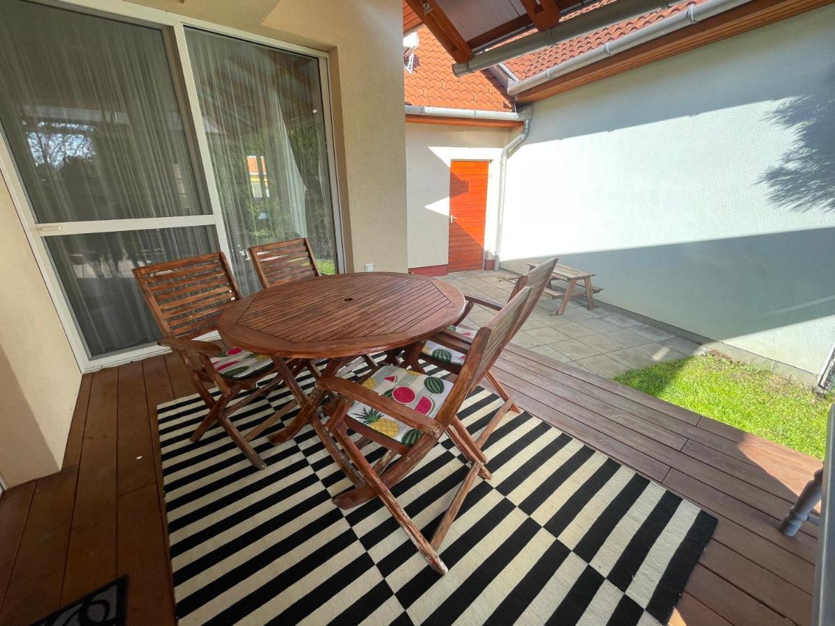 Ferienwohnung K33 Tiszaújváros Exterior foto